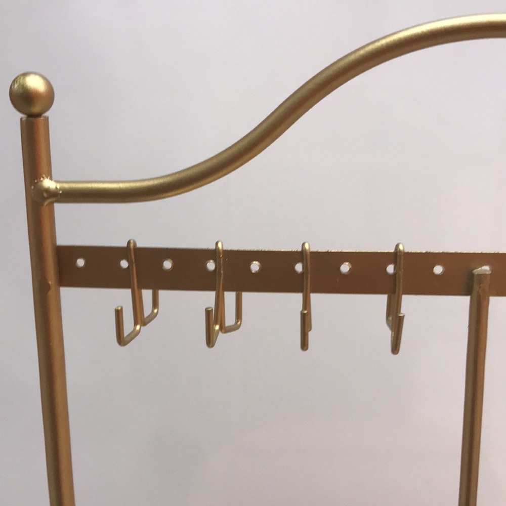 Gold painted jewelry organizer - Picture 2 of 5